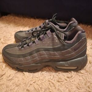 Nike Air Max 95 Size 7.5